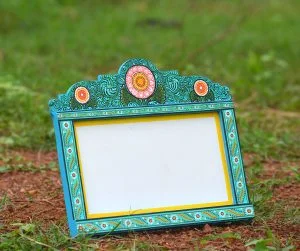 Wooden Flower motif Photo frame