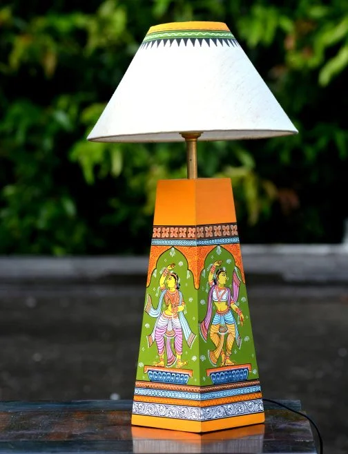 Wooden pattachitra Sakhi motif table lamp(green)