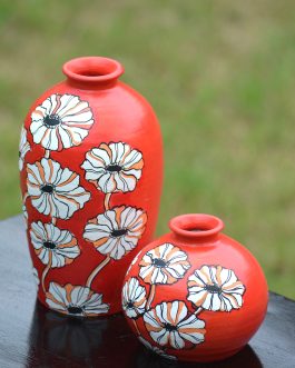 Terracotta flower motif duo vases(red)