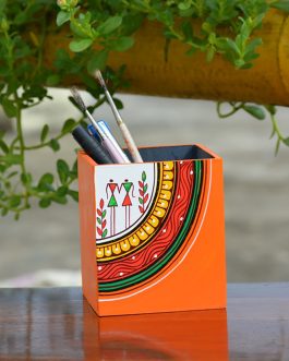Hand painted orange based tribal motif pen stand