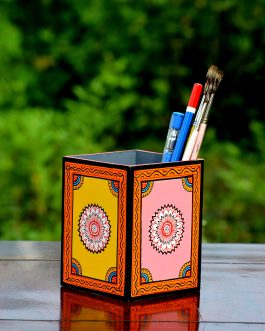 Hand paintedpattachitra flower motiff pen stand