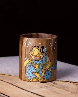 Hand painted pattachitra ragini round akacia wood pen stand