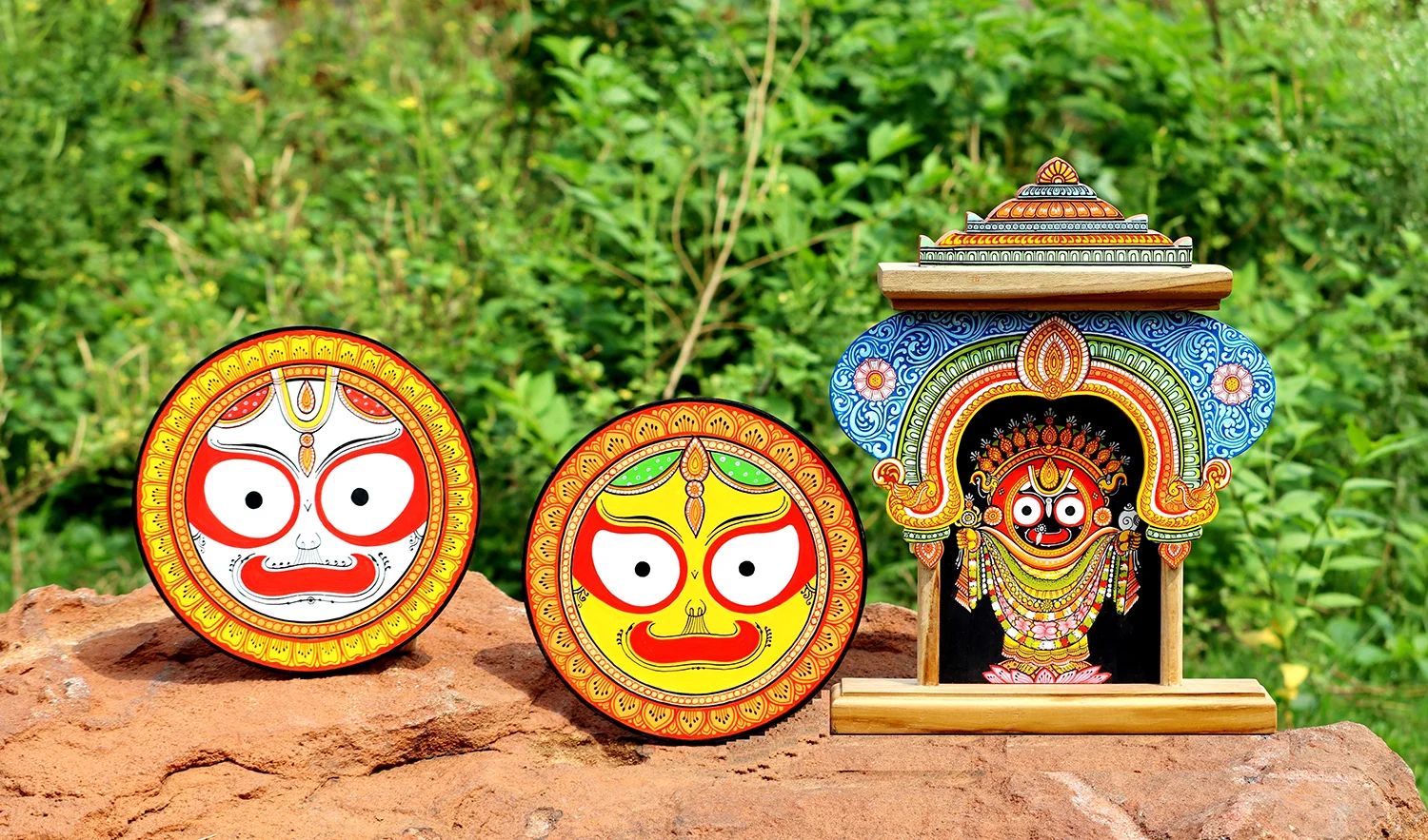 Jai Jagannath trio statue